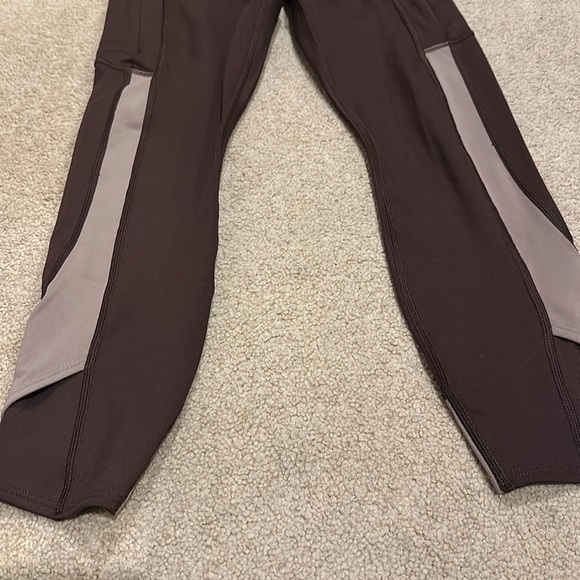 NWOT!! Athleta brown ultimate stash craft tight leggings.​​​​ - Picture 3 of 8